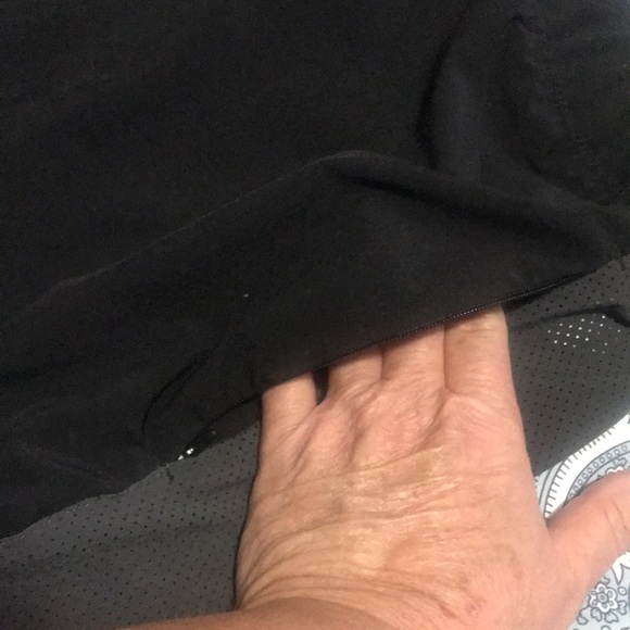 DSG athletic shorts size XL used in great condition - Picture 3 of 6